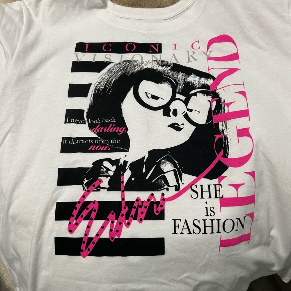 Disney Edna The Inceribles Women’s t-shirt